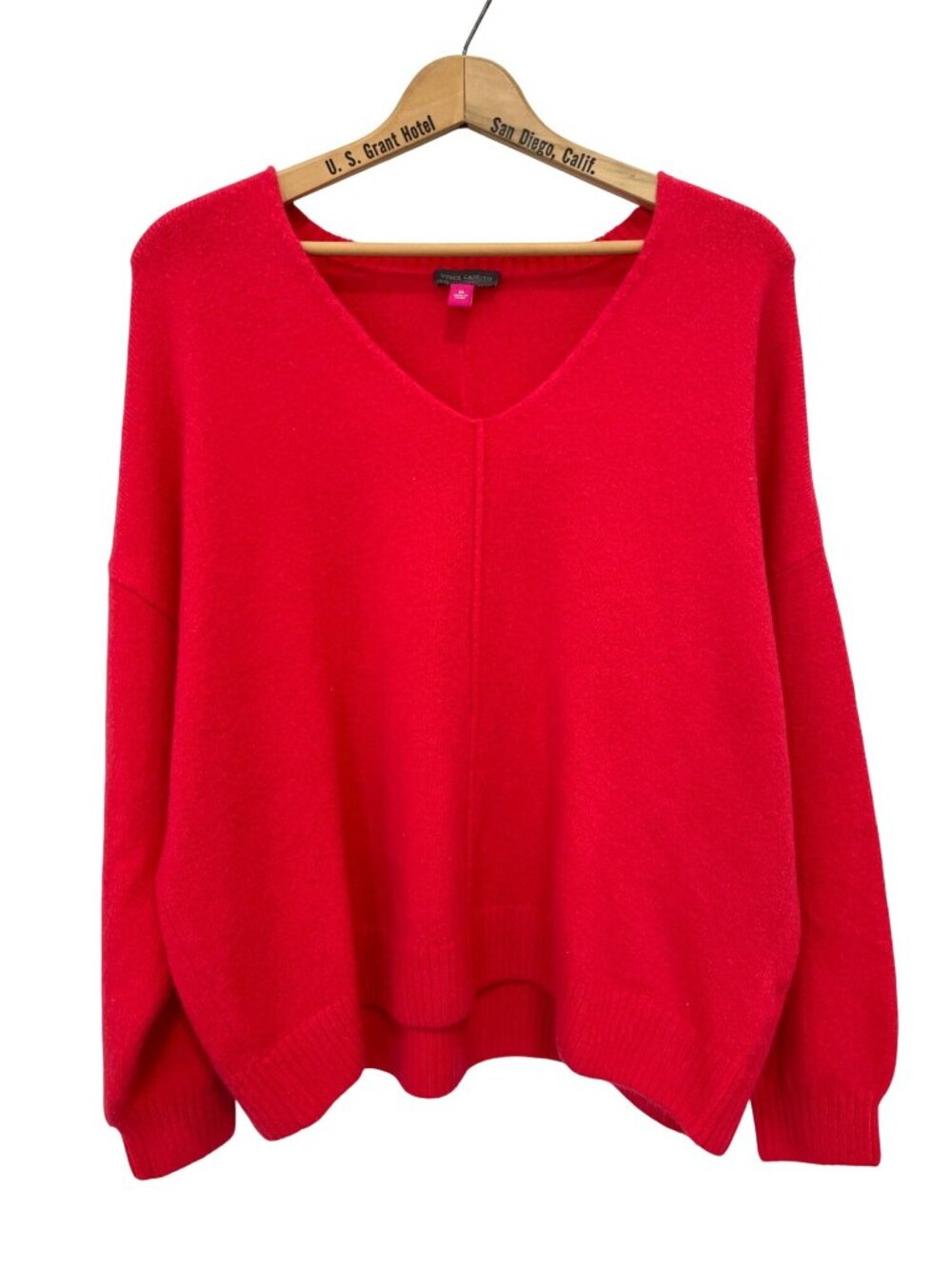 Vince Camuto Sweater XL V Neck Long Sleeve Pullover Red Acrylic Blend Cozy Knit